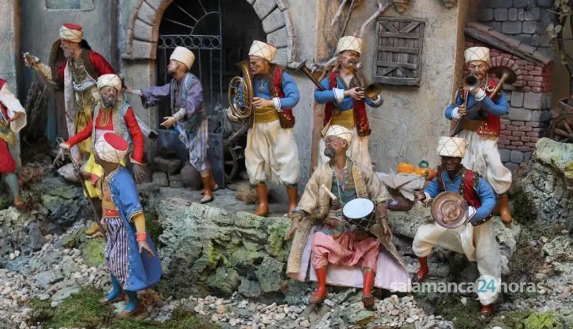 GALERÍA |El palacio de la Salina expone un belén napolinato durante esta Navidad 