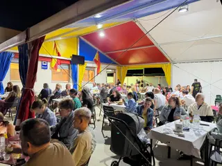 Los Pichas ponen música al inicio de las actividades en las piscinas municipales