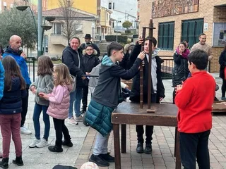 Juegos tradicionales con motivo del 8M en Carbajosa
