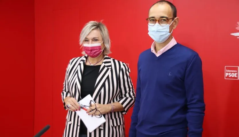 Los diputados socialistas por Salamanca David Serrada y Elena Diego comparecen para presentar los Presupuestos Generales del Estado