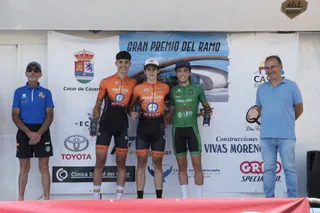 La Escuela de Ciclismo de Guijuelo en el XX Criterium del Ramo Casar de Cáceres