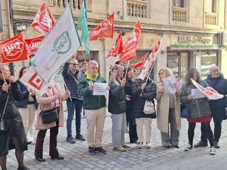 Protesta trabajadores de la Diputación