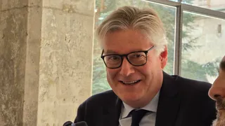 ASELUS entrega distinción al eurodiputado Antonio López-Istúriz White