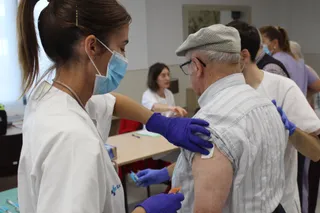 Vacunación de GRIPE y COVID en la residencia San Juan de Sahagún