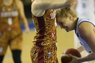 Hof, en una acción de ataque ante Reyer Venezia / FOTO SALAMANCA24HORAS.COM