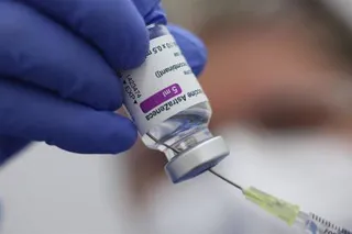 Un vial de la vacuna de AstraZeneca contra el Covid 19