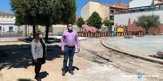 Peñaranda amplía la zona infantil y los espacios verdes con la reforma del parque de la Huerta