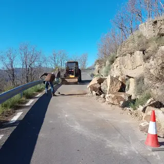 Derrumbe de pierras carretera Béjar | Ayto béjar