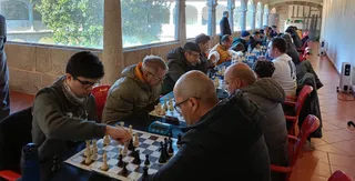 Quinto torneo Ciudad de Béjar de Ajedrez celebrado en el clausto del Convento de San Francisco