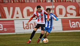 Jon Rojo, en una acción ante el Deportivo | FOTO ZAMORA24HORAS.COM