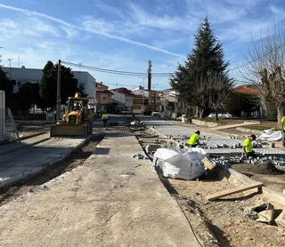 Visita a las obras de pavimentación en Vitigudino. Foto Junta Castilla y León