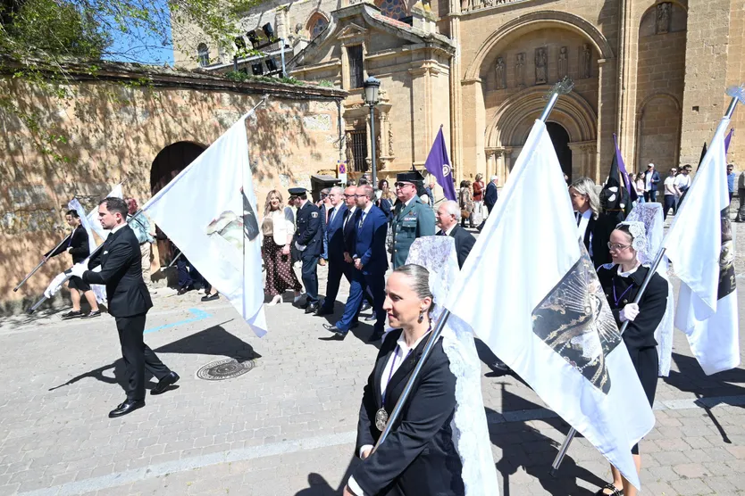 Encuentro de Jesús Resucitado con la Virgen en la procesión de la Pascua de Resurrección en Ciudad Rodrigo
