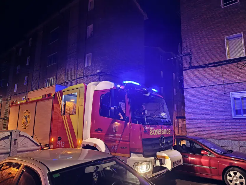 Una estufa de gas moviliza a los bomberos de Salamanca en el barrio de Garrido