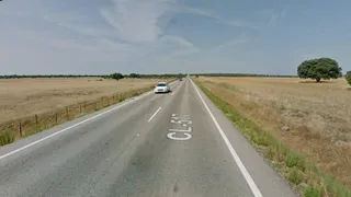 Una salida de vía de un turismo en la CL-517 en Villasdardo se salda sin heridos