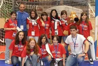 Las chicas del IES Ramón Olleros, campeonas regionales de Centros Escolares