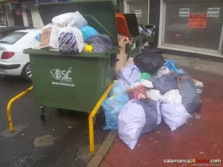 El Ayuntamiento insta a los vecinos a no acumular basura en la calle