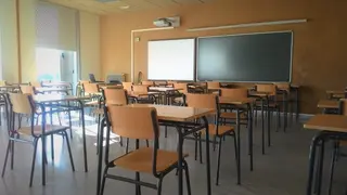 Imagen de archivo de un aula vacía