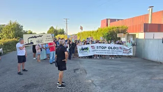 Concentración de protesta olores Villamayor