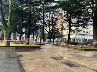 Parques cerrados por viento en Salamanca capital, parque de San Francisco