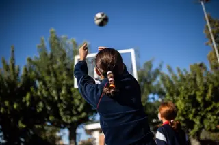 Niños en el patio del colegio. FOTO EP
