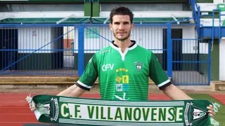 El Guijuelo se interesa por el centrocampista Adri Cuevas