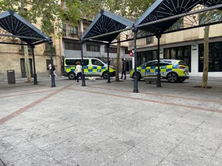 Policía Local en la calle Consuelo, plaza de San Justo. Foto de archivo S24H