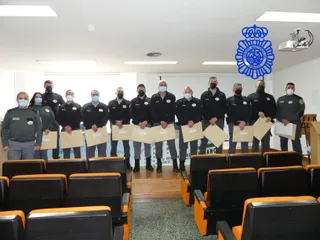 La Policía Nacional de Salamanca reconoce la labor del personal de seguridad privada en el ámbito sanitario