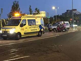Colisión en la rotonda de Salas Bajas