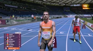 Álvaro de Arriba, antes de comenzar su serie de 800 metros lisos en el Europeo de Roma