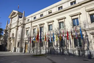 Archivo - Banderas de las Comunidades Autónomas frente a la fachada del Palacio del Senado, a 14 de enero de 2025, en Madrid (España). - Jesús Hellín - Europa Press - Archivo | Jesús Hellín - Europa Press