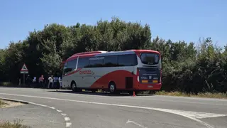 Colisión de un coche y un bus de Avanza en Machacón | Andrea M