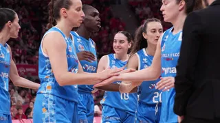 Las jugadoras de Avenida, en el duelo en Zaragoza | FOTO CB AVENIDA
