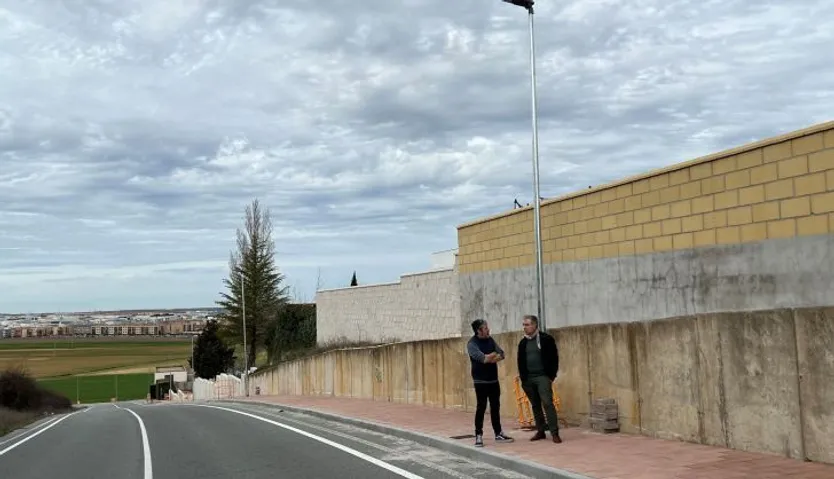 Carbajosa de la Sagrada instala iluminación en la carretera de Navahonda (4)
