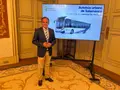 El concejal de Tráfico, Ángel Molina informando sobre novedades en el autobús urbano | Ayuntamiento de Salamanca