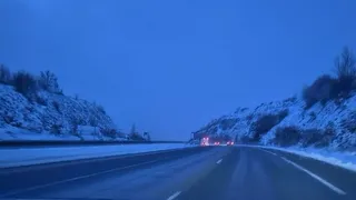 La nieve tiñe de blanco el Puerto de Vallejera