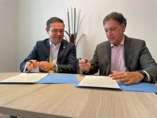 Firma con alcalde Guanajuato 2