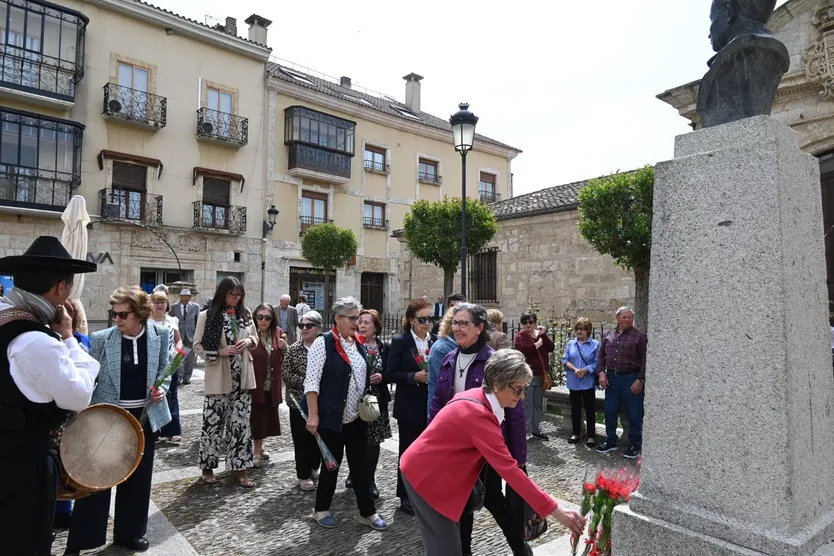 Ciudad Rodrigo dedica su ofrenda anual del Botón Charro a Dámaso Ledesma