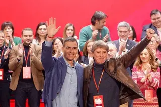 Pedro Sánchez y Carlos Martínez durante el XV Congreso Autonómico del PSOE en Castilla y León. Foto: ICAL