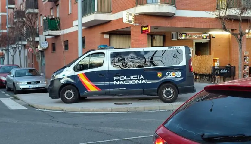Vehículo de la Policía Nacional en Chamberí
