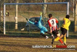Alba de Tormes remonta ante el Pizarrales