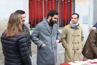 El alcalde Carlos García Carbayo atiende a los medios de comunicación con motivo del acto por el Día de la Constitución