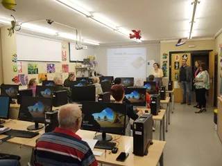 Taller Me atrevo con la tecnología Carbajosa (1)