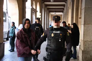 Uno de los acusados entrando en la Audiencia Provincial de Salamanca