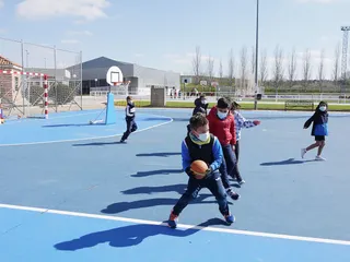 Más de 150 niños participan este fin de semana en el programa "Carbajosa Move On"