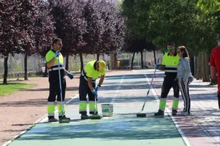 El concejal de Fomento, Fernando Carabias, informa sobre novedades en la red de carriles bici de la ciudad. | Belén Hurtado