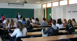 Alumnos en una clase
