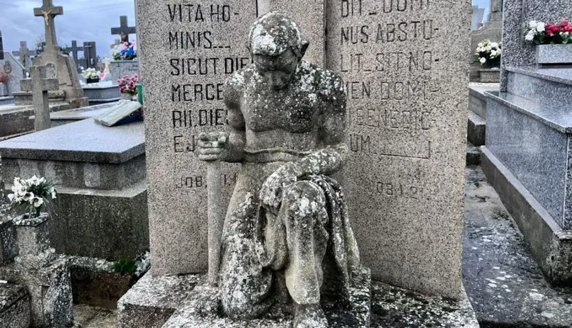 Arte funerario en el cementerio de Salamanca