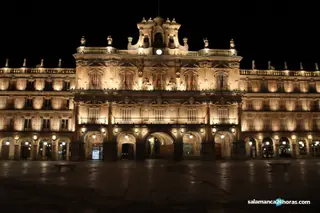 Salamanca entregará esta noche sus Medallas de Oro en una Plaza Mayor llena de música y espectáculo