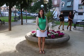 La concejala de Medioambiente, Miryam Rodríguez, junto a una de las actuaciones en el Boulevar de La Milagrosa