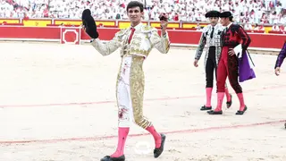 Manuel Diosleguarde pasea una oreja en su debut en Pamplona ante los Cebada Gago - Plaza de Toros de Pamplona